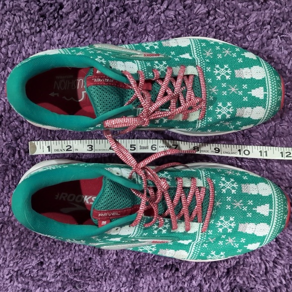 Christmas Sweater Brooks Revel athletic shoes - Picture 10 of 10
